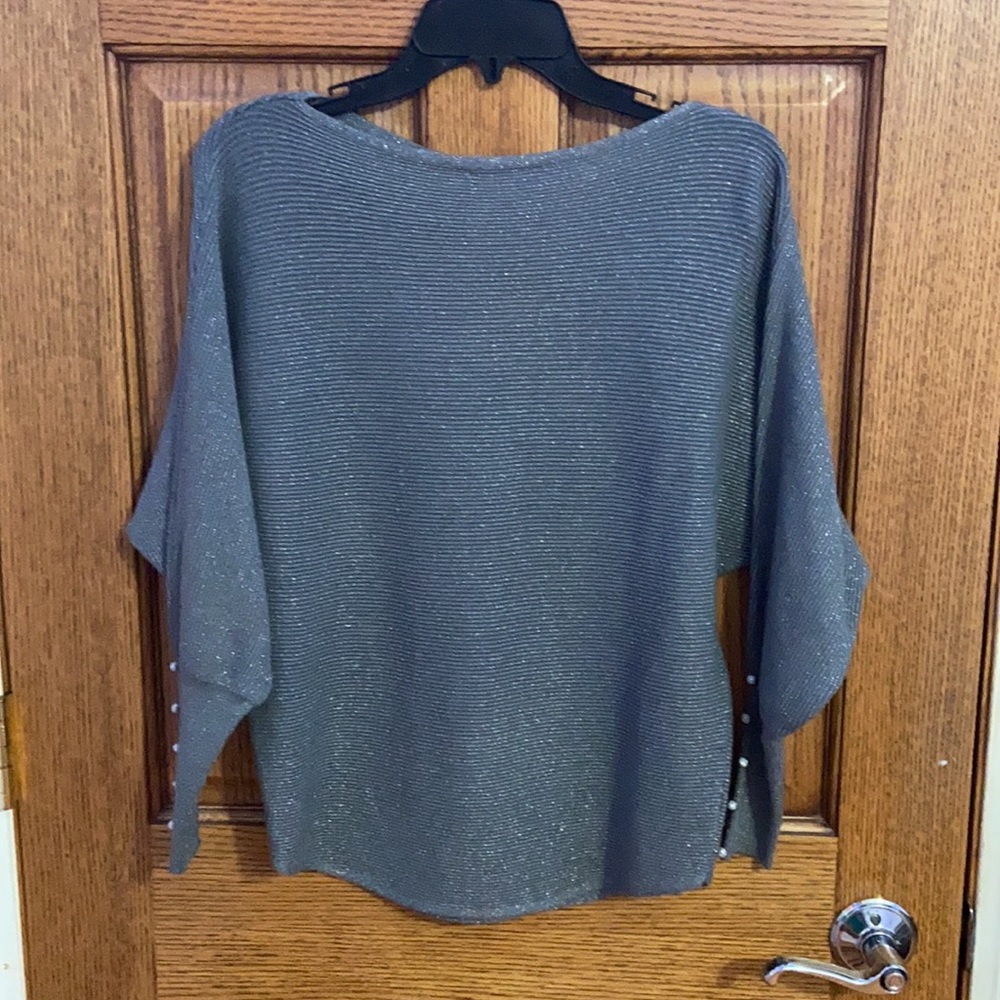 Long sleeve blouse with decorated arms - Picture 4 of 5